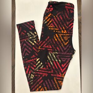 LuLaRoe Women OS Leggings- Black/Red/Orange Geometric Prints